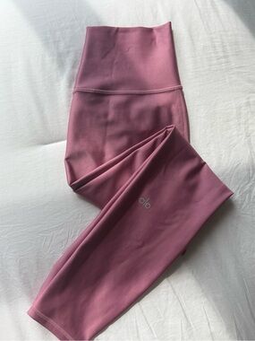 ALO Yoga High-Waist Leggings in Mauve Pink